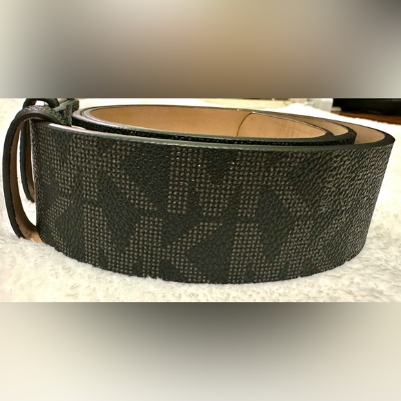 Michael Kors Black Signature MK Logo Silver Buckle Belt Size Medium - Picture 8 of 11